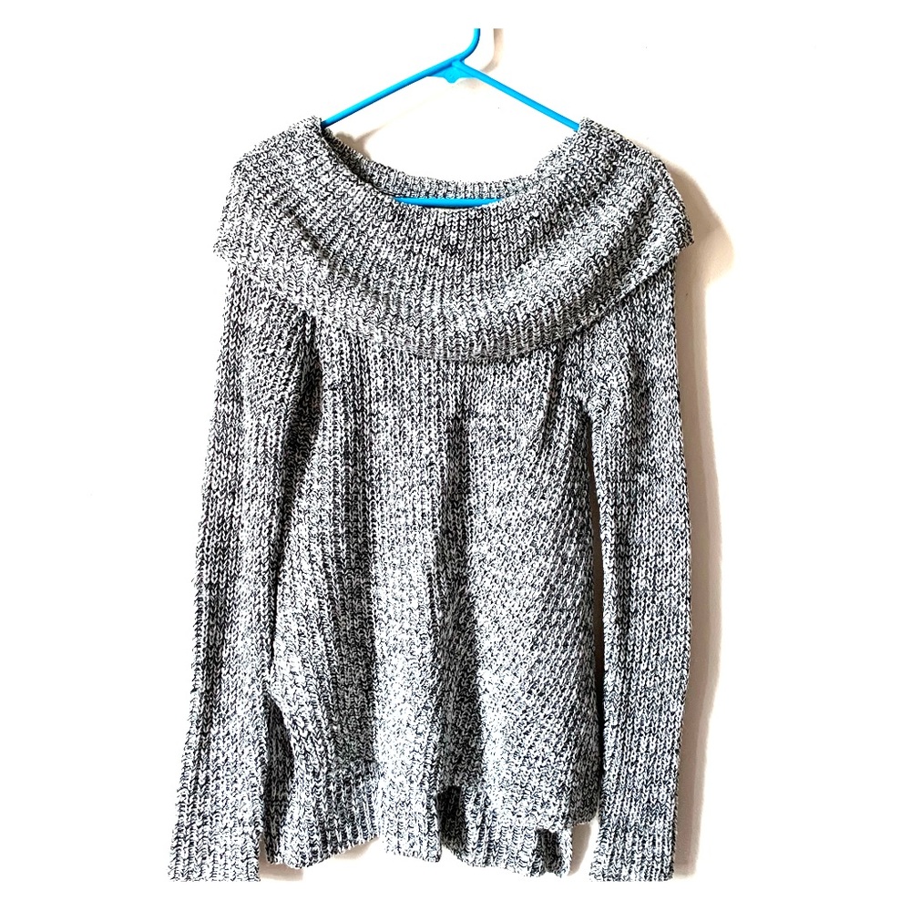 Cowl neck, knit sweater 🧶